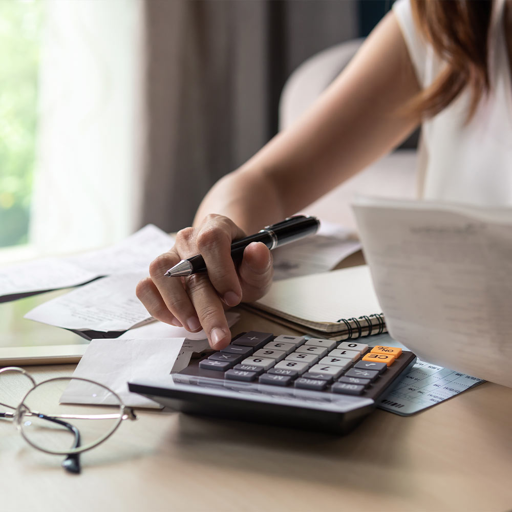 Banii, o problemă pentru mulţi oameni. Cum scapi de stresul financiar